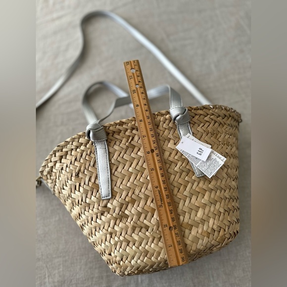GAP Straw Tote Bag - Picture 6 of 8
